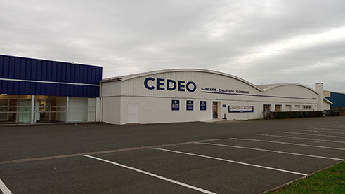 CEDEO Niort : distributeur pour professionnels en sanitaire, chauffage et plomberie. Retrouvez dans notre agence les produits des plus grandes marques : Atlantic, Frisquet, De Dietrich, Saunier Duval, Grohe, Géberit et bien d'autres encore. Chauffe-eau, pompes à chaleur, chaudières : nos experts chauffage vous assistent au quotidien. Un vendeur spécialisé dédié à l'activité « Pièces Détachées chauffage Dispart » est à votre écoute pour vous conseiller. Retrouvez également tout l'accompagnement pour mener à bien votre projet de salle de bain...