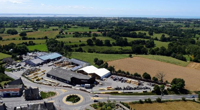 Votre magasin GUILLOUX MATERIAUX AVRANCHES (MANCHE) vous accueille et vous accompagne dans vos projets. Venez découvrir notre gamme de produits POUJOULAT dédiée au système de conduit de cheminée et de raccordement de fumisterie émaillée. Notre équipe de spécialistes est à votre service. N'hésitez pas à venir nous parler de votre projet.