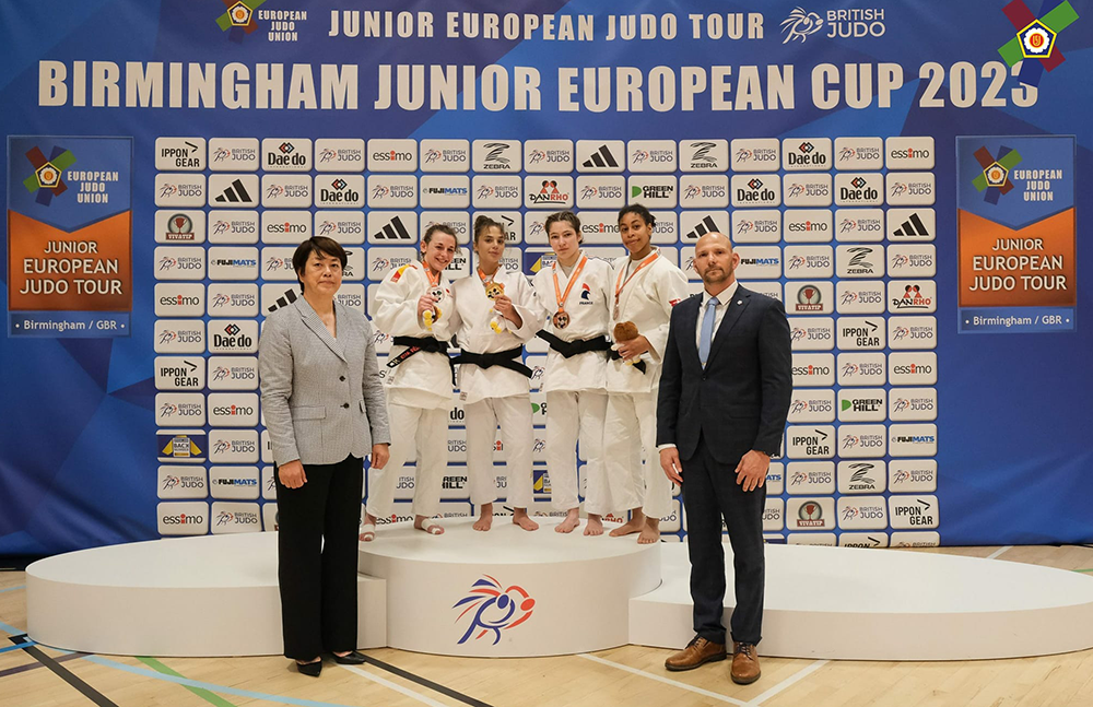 La judokate niortaise Pauline CUQ remporte le titre à Birmingham (- 48 kg)