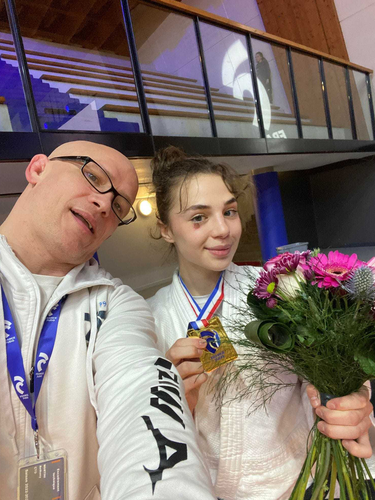 Pauline CUQ, titrée aux Championnats de France Junior à Paris, et son entraîneur Anthony MORTINI du DAN 79