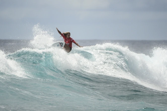 Hina Conradi, sur la vague à La Réunion en finale Dames de l'Open France 